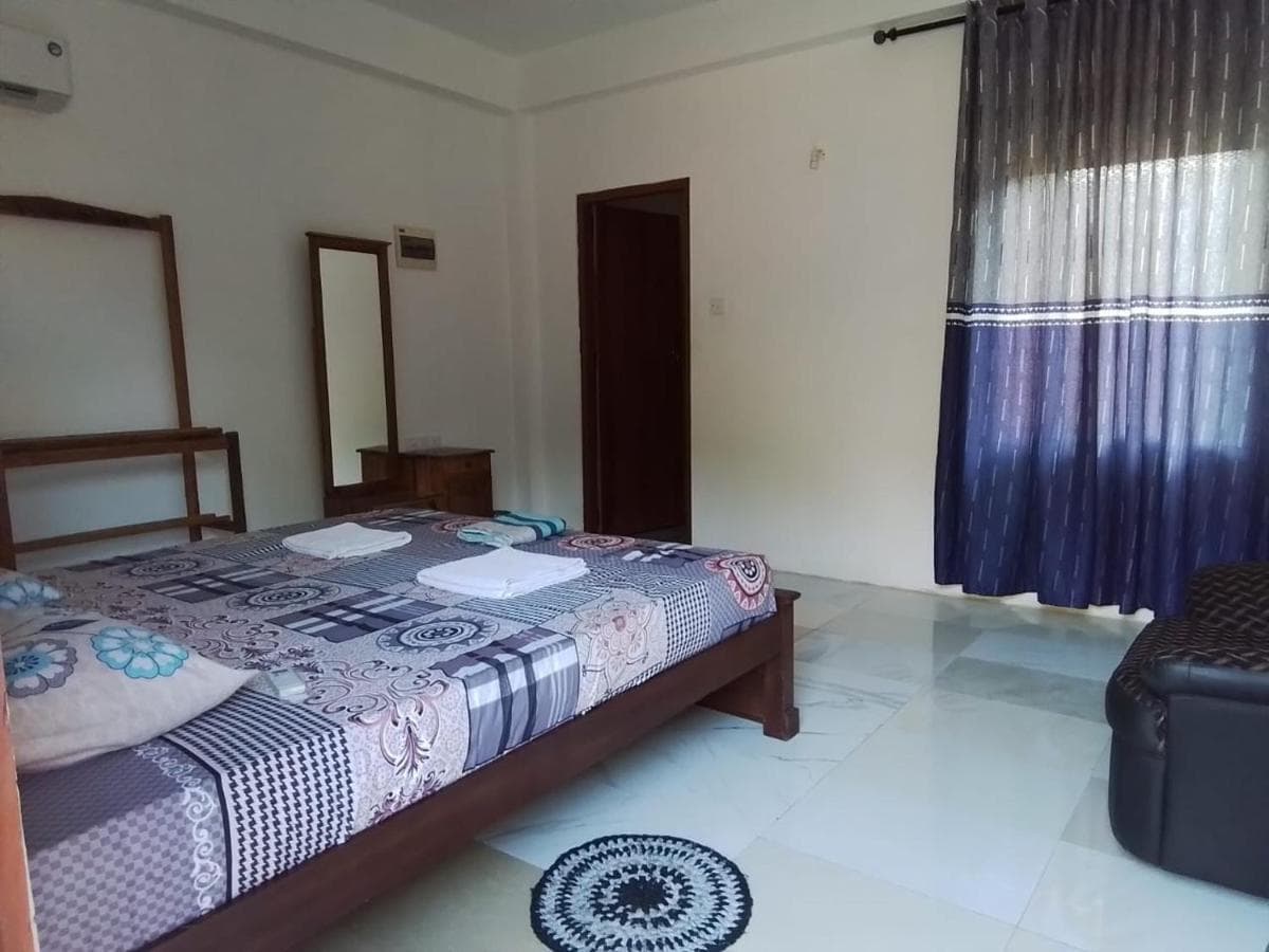 Deluxe Double Room with Balcony & Sea View thumbnail 1